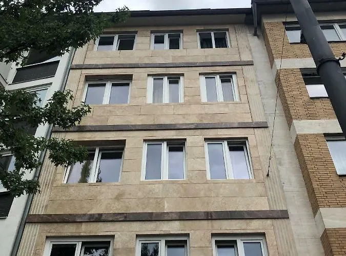 Hotel Moji Koeln